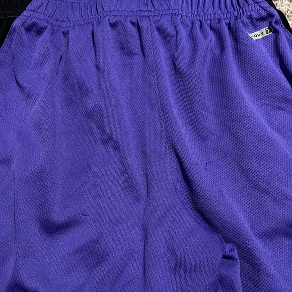 PLAY CLOTHES bundle - 2 pairs of Old Navy active shorts - Picture 3 of 9